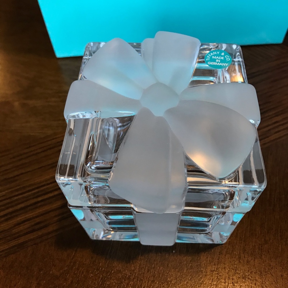 Tiffany Glass box with bow, Tiffany box included!